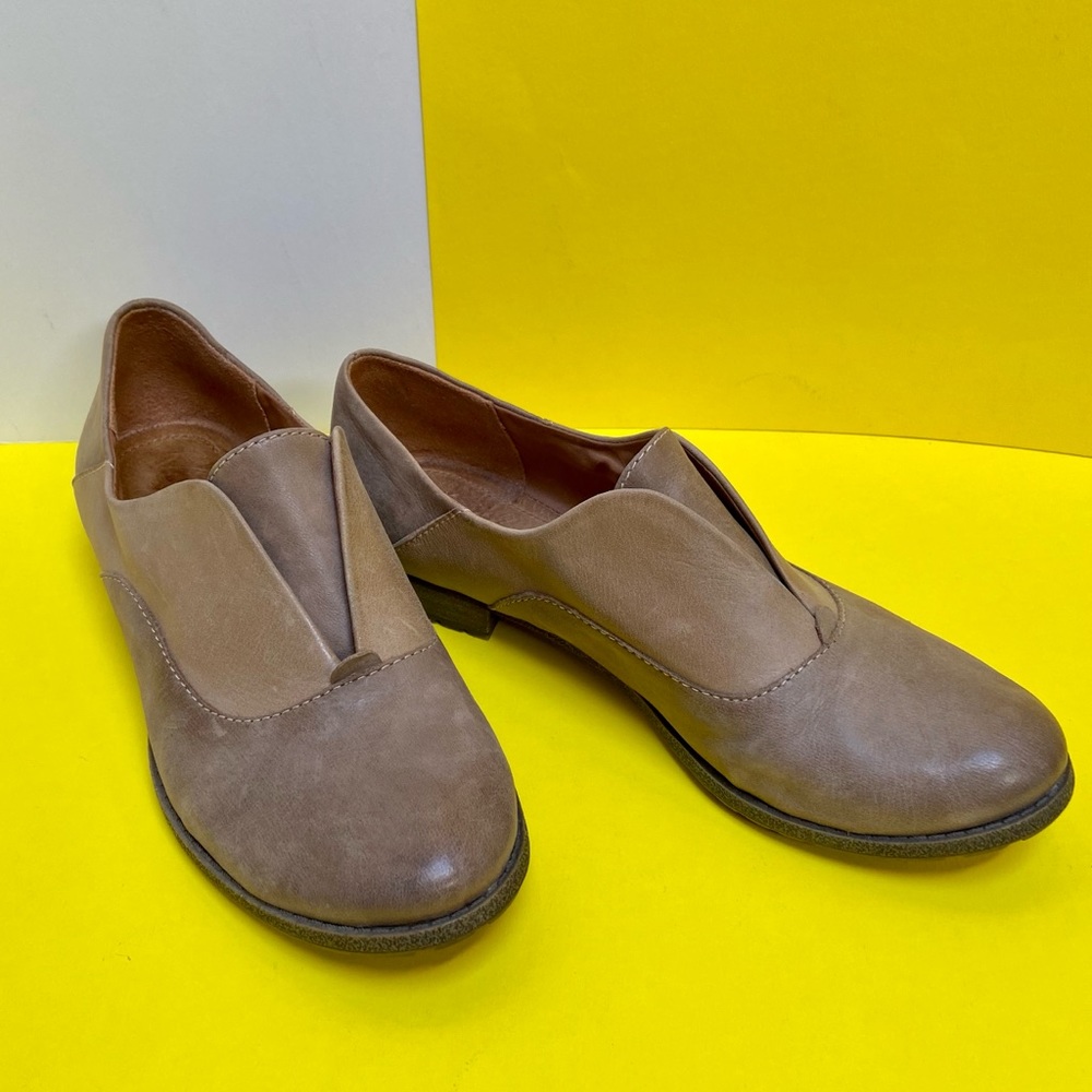 Naya Tilda Laceless Oxfords Size 6